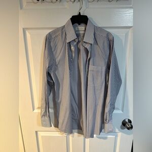 Roundtree & Yorke Gold Label Blue and White Striped Button-Up Shirt
